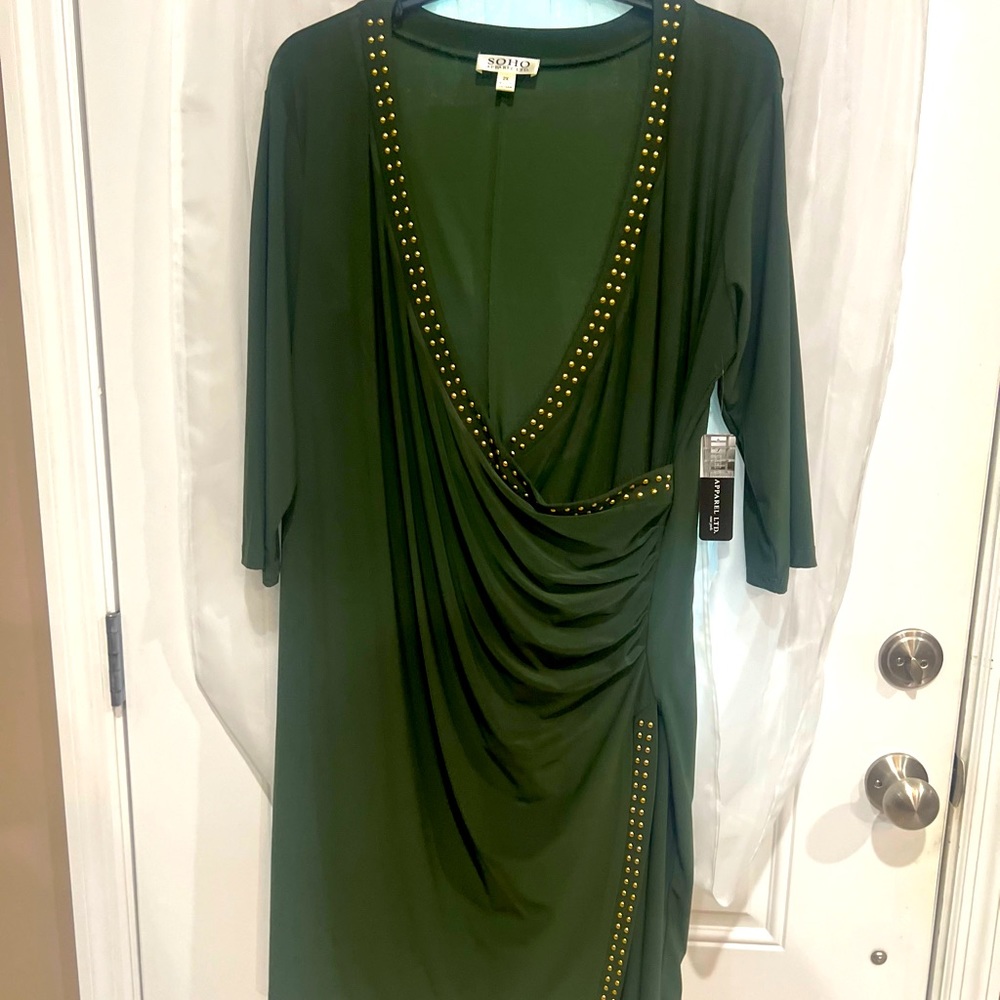 Soho Dress in green with gold accents size 2x